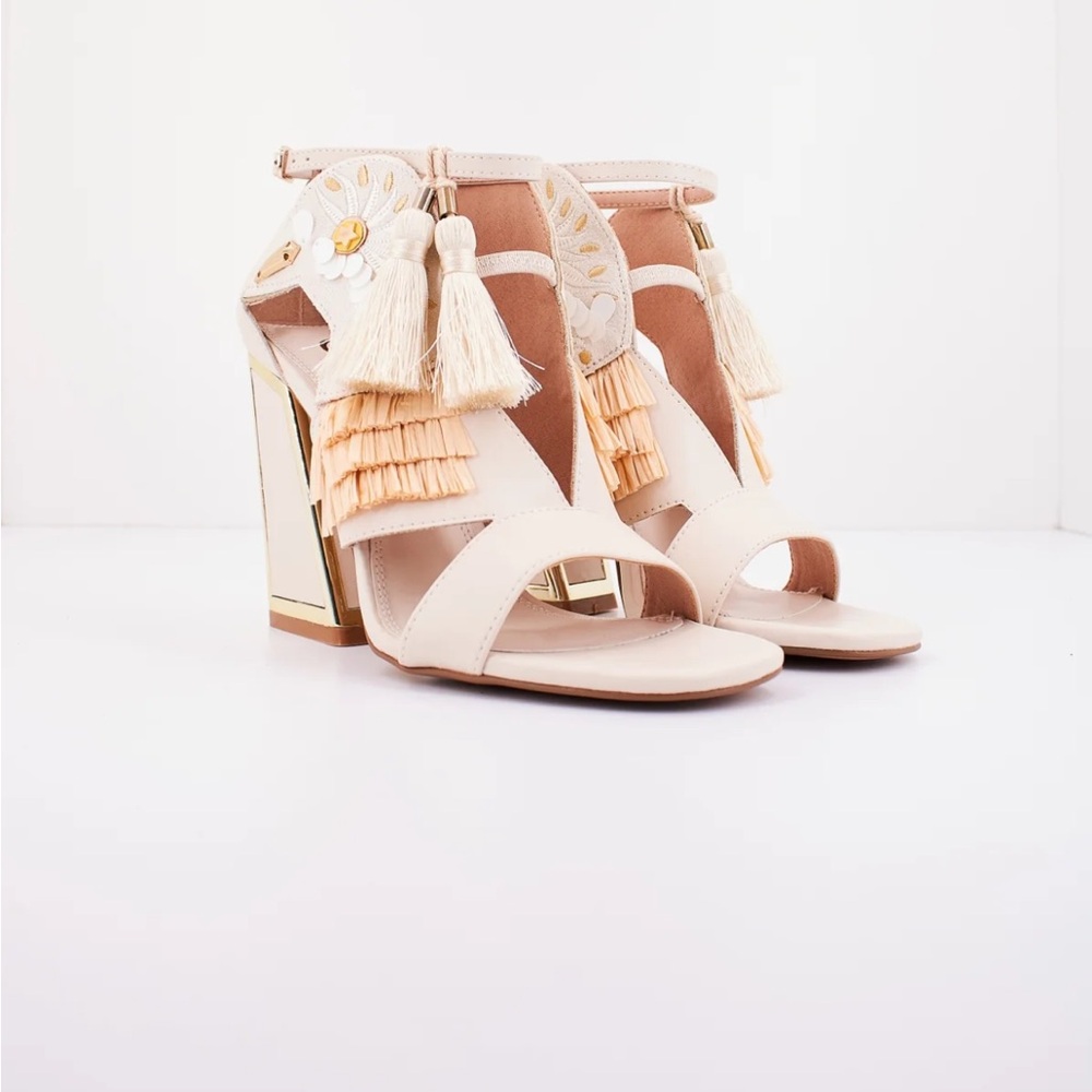*Never Worn* EXE Dominic 550 Heel Sandals